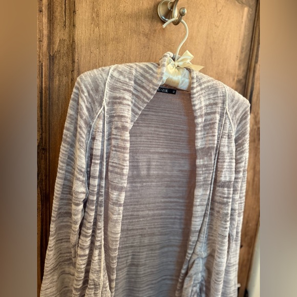 NIC+ZOE Gray Cardigan Sweater with Draped Open Front - Picture 4 of 6